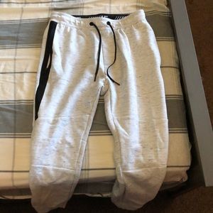 White american eagle jogger sweatpants.